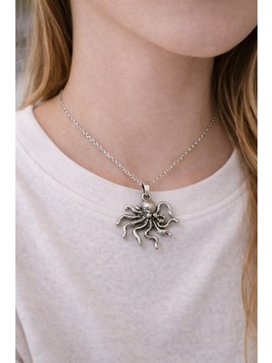 Herşey Nota Sekiz Kollu Deniz Figürlü Ince Form 60 cm Zincirli Metal Kolye