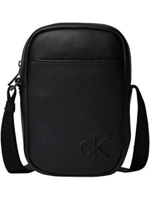 Calvin Klein Erkek Bold Ck Slim Çapraz Askılı Çanta