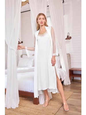 MOTTO10 Butik Dantelli Tüllü ve Dekolteli Saten Sabahlık Takımı