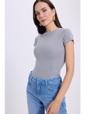 Tudors Kadın Regular Fit Klasik Kesim Bisiklet Yaka Viskon Kumaş Ultra Soft gri Tişört