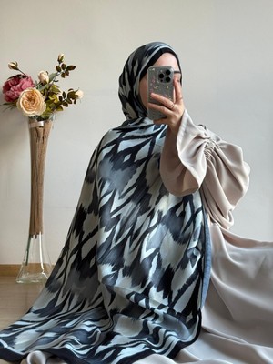 Qalortex Scarf Zebra Desen Şal-Siyah