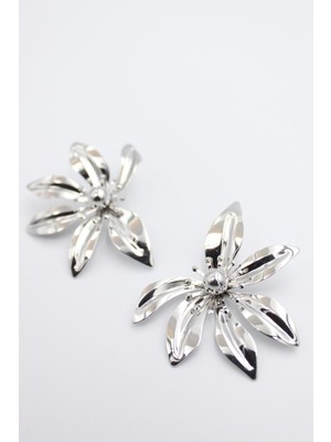 New Obsessions Gümüş Renk Yarım Çiçek Küpe