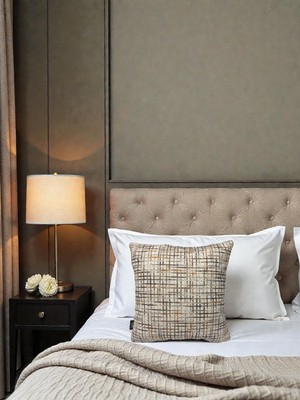 FRAMGAN Çizgili Dekoratif Kırlent – Modern Tasarım, Zamansız ve Şık Görünüm