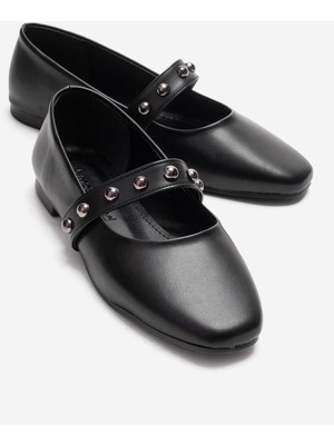 Ccway Kadın Troklu Küt Tek Biyeli Tokalı Babet Siyah Cilt