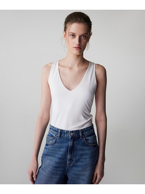 İpekyol V Yaka Basic Tişört IS1260070100018