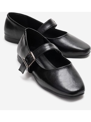 Ccway Kadın Kemerli Baretli Sade Küt Burunlu Babet Siyah Kırışık