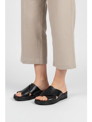 İskarpin Femi 488 Kadın Deri Terlik