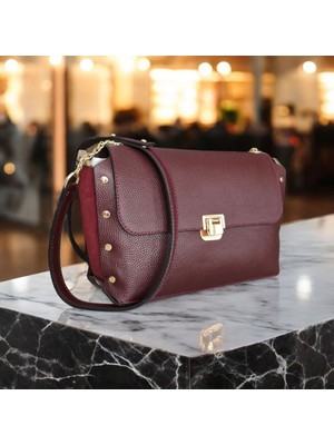 Valentina Victoria Hakiki Deri Aksesuarlı Zincir Detaylı Çapraz Çanta