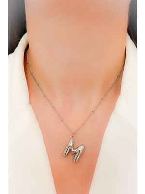 Normadia Parlak Çelik Balon Harf Kolye, Şık ve Modern Tasarım