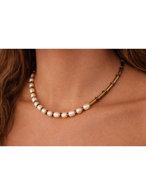 GADjewellery Doğal Inci ve Bronz Detaylı El Yapımı Kadın Kolye – Zamansız & Minimal Tasarım