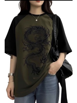 Harmony Factory Yeşil Raglan Çin Mitolojisi Ejderha Baskılı Y2K Unisex T-Shirt