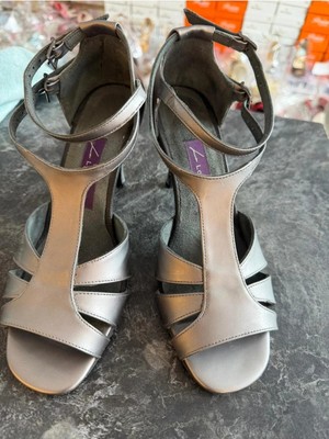 Bitangosu "gece Işığı" Mat Gri Deri Tango Dans ve Salon Ayakkabısı 8,5 cm 13 Pont Kadeh Model Kapalı Topuk