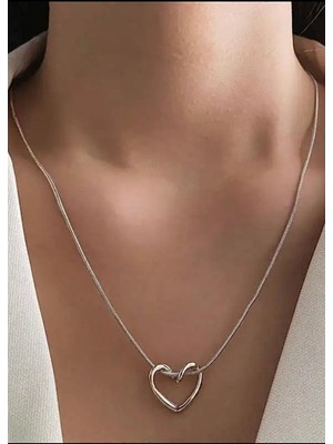 Normadia Parlak ve Şık Içi Boş Gümüş Çelik Kolye, Şıklığınızı Tamamlar