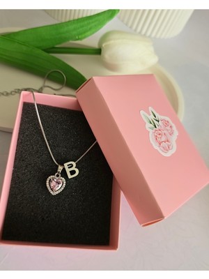 Normadia Şık Çelik Kalpli ve B Harfli Kolyeler, Zarif Takı Seçenekleri