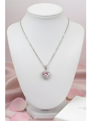 Normadia Şık Pembe Kalp Kolye, Zarif ve Renkli Takı Tasarımı