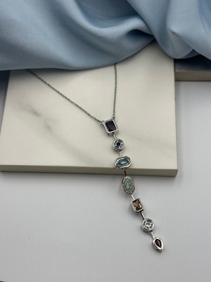 Normadia Renkli Taşlı Melis Goral Y Kolye, Şık ve Parlak Çelik Tasarım