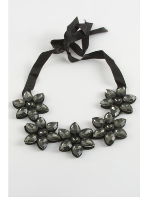 Nuveden Ieg™ Çiçek Taşlı Yaka Kolye