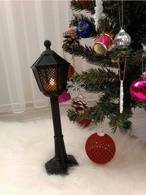 Enerji Tasarruflu Siyah Uzun LED Sokak Lambası, Dayanıklı ve Modern Tasarım