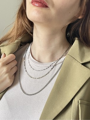 Normadia Şık Kadın Gümüş Renk Çelik Üçlü Kolye Seti, Zarif ve Modern Tasarım