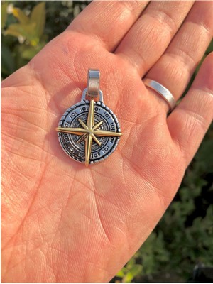 Normadia Paslanmaz Çelik Yıldız Kolye Ucu, Şık ve Dayanıklı Takı Tasarımı