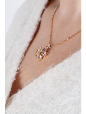 Normadia Parlak Lotus Çelik Kolye, Şık ve Dayanıklı Takı Seçeneği