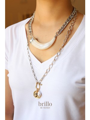 Normadia Şık Fildişi Renk Çelik Kolye, Iki Parçalı Tasarım, Modern Takı