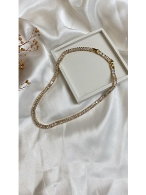 Normadia Kadın Özel Seri Baget Su Yolu Kolye, Şık ve Zarif Takı Tasarımı