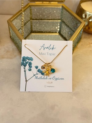 Normadia Sevimli Aralık Ayı Temalı Charm Tasarımlı Kolye