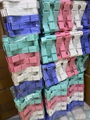 6 Adet - Renkli Kalp ve Nokta Tasarımlı Elbise Askısı – 39 cm Dayanıklı Plastik Askı, Abiye–ceket–gömlek Elbise Askılığı, Renk Seçenekleri (Turkuaz)