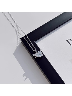 Normadia Şık ve Zarif Çelik Kolye ile Tarzınıza Işıltı Katın