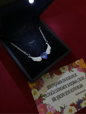 Normadia Işıklı Kalp Kanatlı Kolye, Şık ve Özel Hediye Kutusu ile