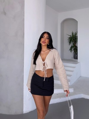 Hazelin Kadın Bej Önden Bağlamalı Müslin Kumaş Crop Bluz  HZL25S-DSB104071