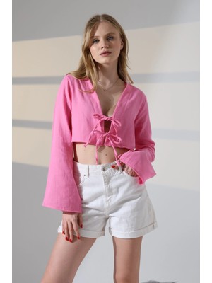 Hazelin Kadın Pembe Önden Bağlamalı Müslin Kumaş Crop Bluz HZL25S-DSB104071