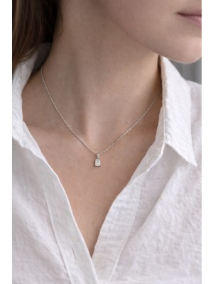 Normadia Parlak Çelik Kristal Silver Baget Tek Taş Kolye, Şık ve Dayanıklı Tasarım