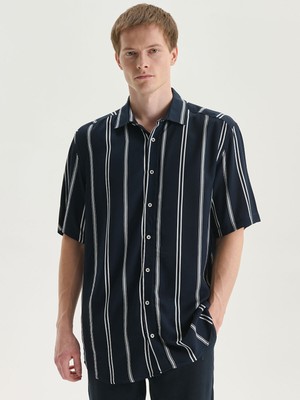 Lc Waikiki Yeni Sezon Regular Fit Kısa Kollu Çizgili Erkek Gömlek