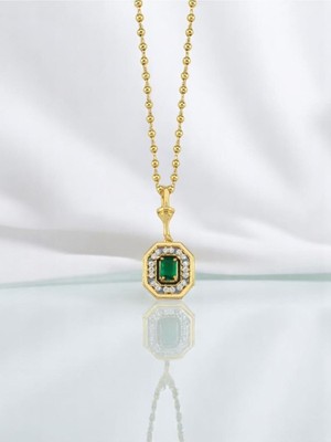 Normadia Yeşil Baget Taşlı Kadın Çelik Kolye, Şık ve Zarif Takı Seçeneği