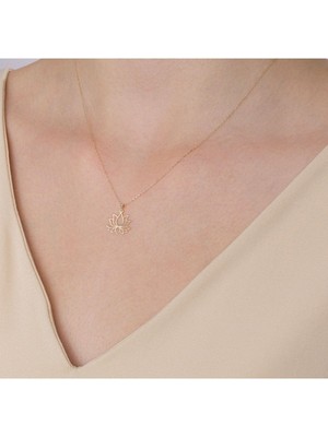 Normadia 925 Ayar Gümüş Lotus Çiçeği Kolye, Zarif ve Şık Takı Seçeneği