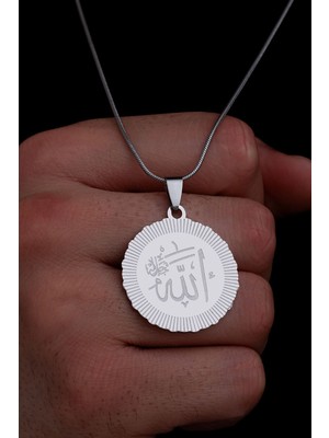 Normadia Şık Erkek Çelik Kolye, Allah Yazılı Yuvarlak Tasarım