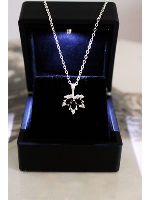 Normadia 925 Ayar Gümüş Çınar Yaprağı Siyah Taşlı Şık Kolye, Hediye Paketinde