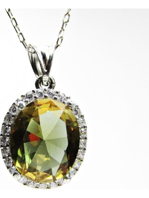 Normadia Şık Oval Taşlı Gümüş Kadın Kolyesi, Zarif Takı Hediye Seçeneği