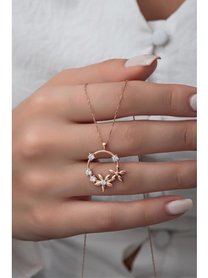 Normadia Beyaz Taşlı Rose Manolya Çiçekli 925 Ayar Gümüş Kolye