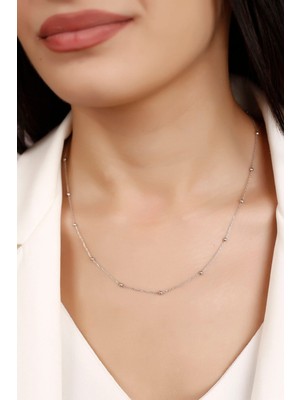Normadia Kadın Top Zincir Gümüş Kolye, Şık ve Zarif Takı Tasarımı