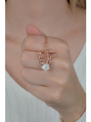 Normadia 925 Ayar Gümüş Manolya Çiçeği Kolye, Zarif ve Şık Takı