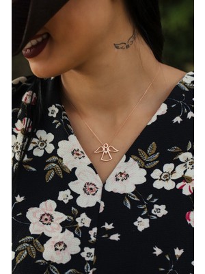 Normadia Parlak Gümüş Kalp ve Tektaş Melek Kolye, Şık ve Zarif Tasarım