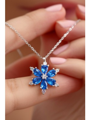 Normadia Akuamarin Taşlı Gümüş Çiçek Kolye, Şık ve Zarif Takı Seçeneği
