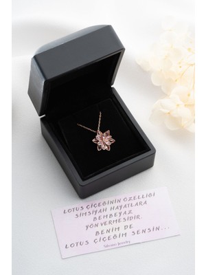 Normadia 925 Ayar Gümüş Işıklı Pembe Lotus Kolye, Şık ve Zarif Takı