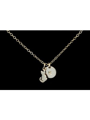 Normadia Şık Gümüş Harfli Kolye, Zarif ve Modern Takı Tasarımı