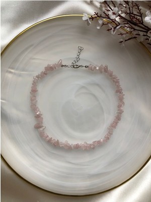 Normadia Parlak Pembe Kuvars Doğal Taş Kolye, Zarif ve Şık Takı Seçeneği