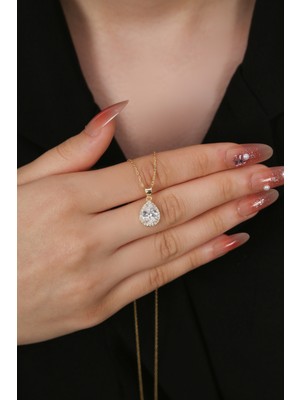 Normadia Şık Damla Taşlı Gümüş Kolye, 14 Ayar Altın Kaplama ve Beyaz Pırlanta