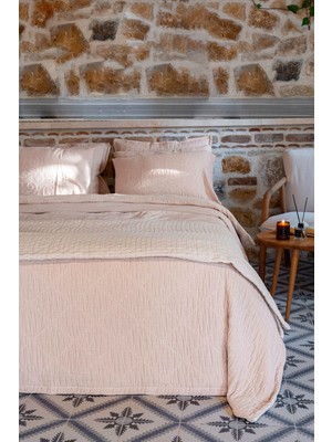 Barine Atik Dolgulu Jakarlı Çift Kişilik Yatak Örtüsü Pastel Pembe